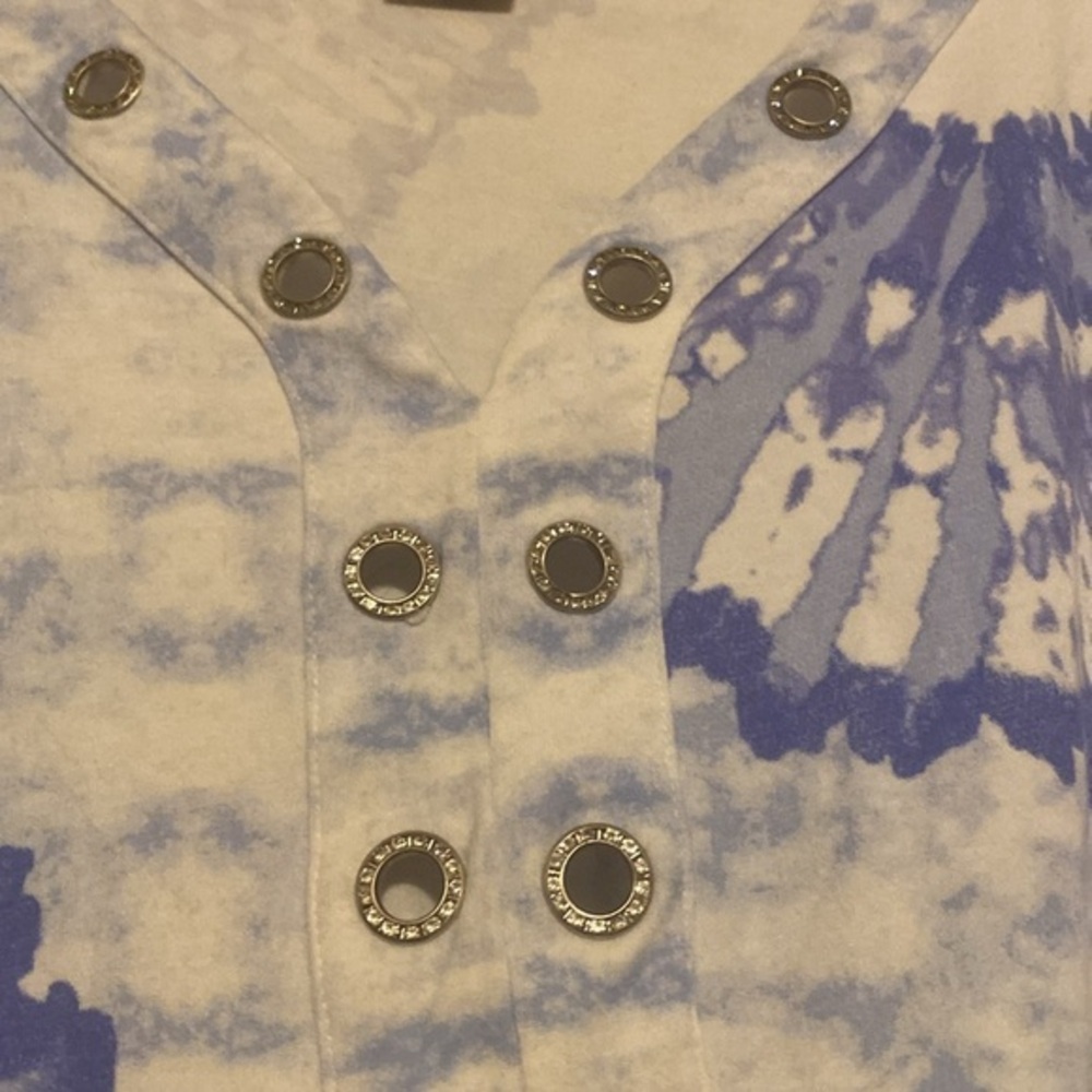 Multiple Short‎ Sleeve Top - Picture 3 of 6